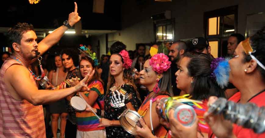 Gastronomia rima com folia no encontro dos blocos de BH - Ramon Lisboa/EM/D.A Press