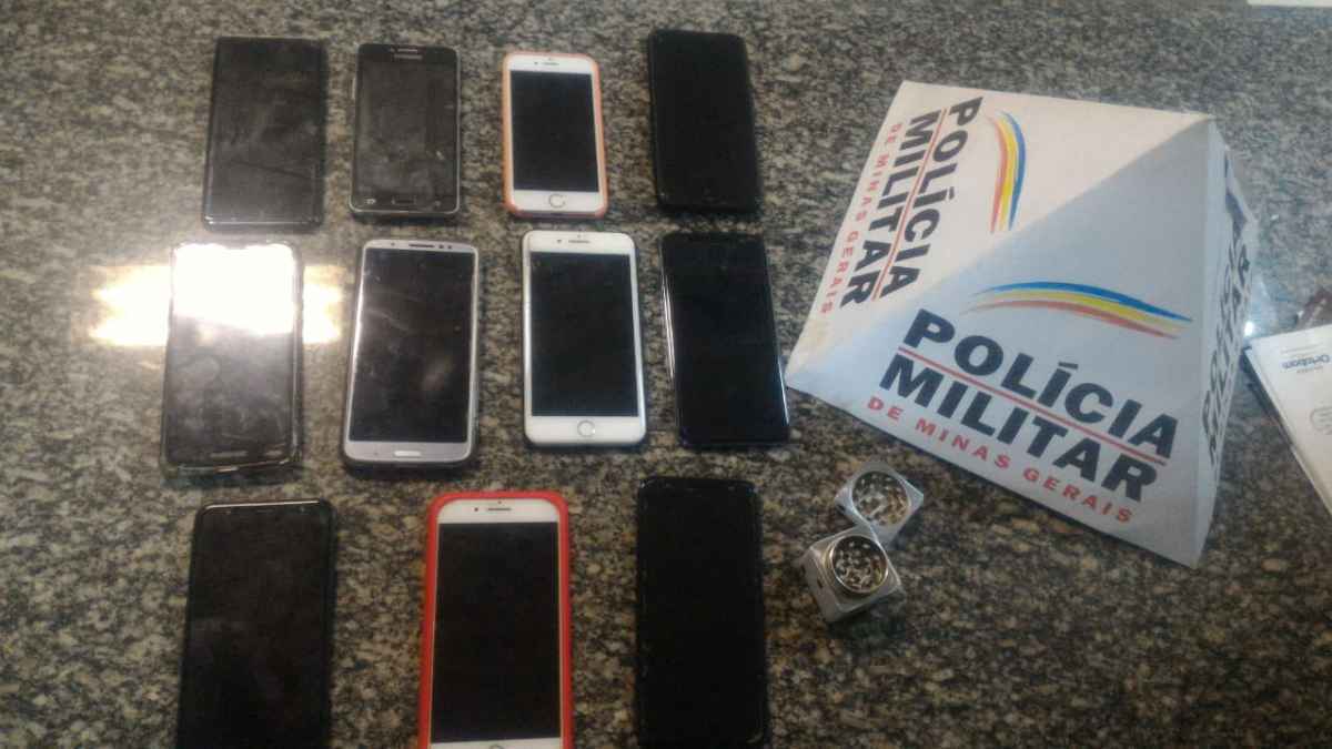 Quadrilha é presa com 17 celulares roubados em show de Gusttavo Lima, em BH  - Polícia Militar/Divulgação