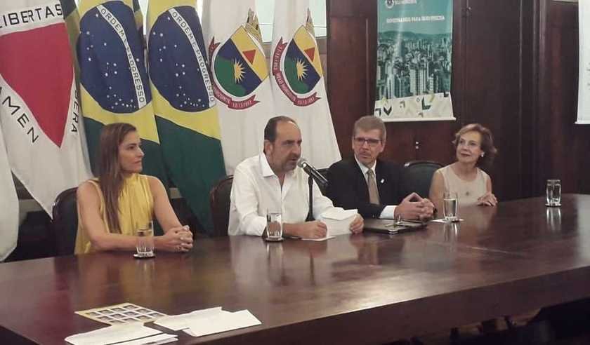 'Não podemos fechar aeroporto', disse Kalil sobre acidente no Caiçara - Jair Amaral