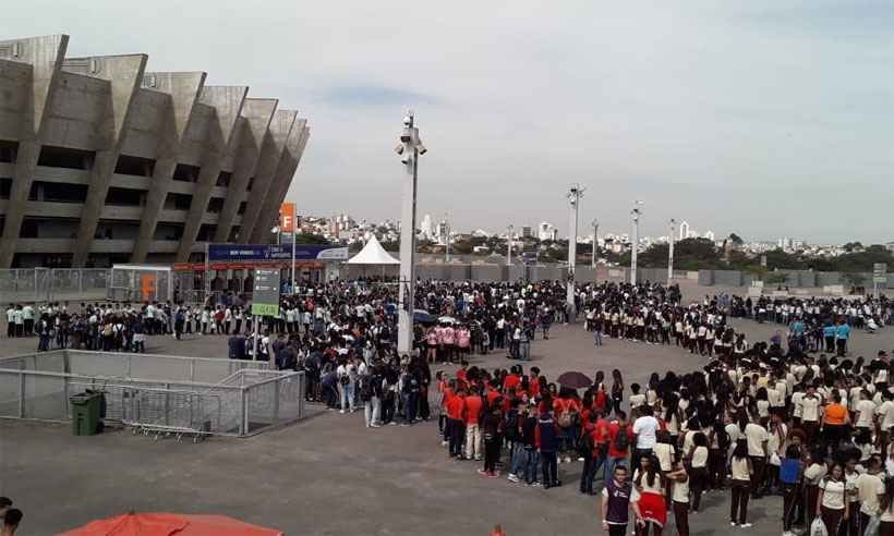Aulão com sorteio de viagem para os EUA reúne alunos de escolas públicas no Mineirão - Jair Amaral/EM/DA Press