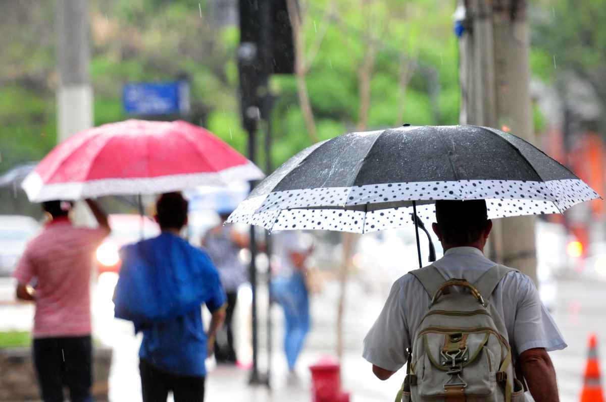 Chove granizo em Belo Horizonte e Contagem; confira previsão do tempo - Gladyston Rodrigues/EM/D.A. Press