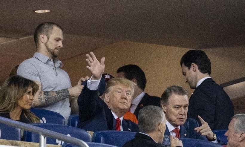 Trump é vaiado durante partida da World Series de beisebol; veja vídeo - TASOS KATOPODIS / AFP