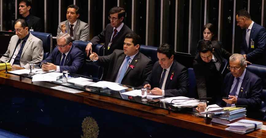 'Donos do orçamento' comprometem o ajuste fiscal - Valter Campanato/Agência Brasil  1/10/19
