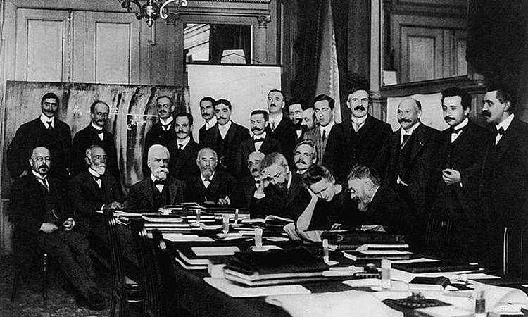 ENEM 2019: Revisão de Radioatividade - Wikimedia Commons