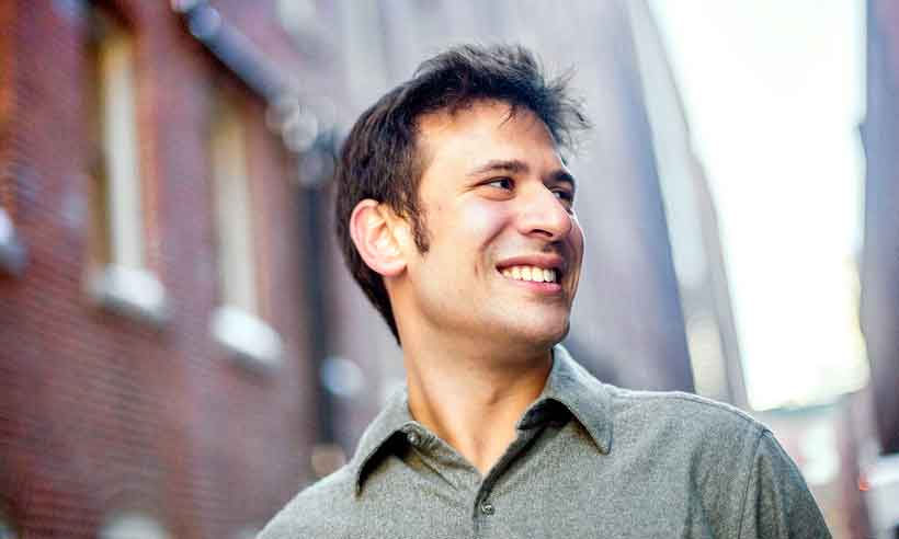 Pianista Cristian Budu se apresenta no domingo (10) em Belo Horizonte - Kate Lemmon/divulgação
