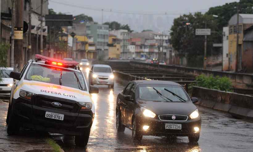 Chove forte em Belo Horizonte; tempo deve ficar instável até o fim de semana  - Tulio Santos/EM/D.A Press