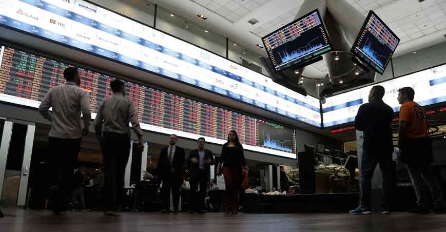 O futuro da globalização é o apoio às comunidades locais? - Miguel schincariol/AFP - 24-8-15