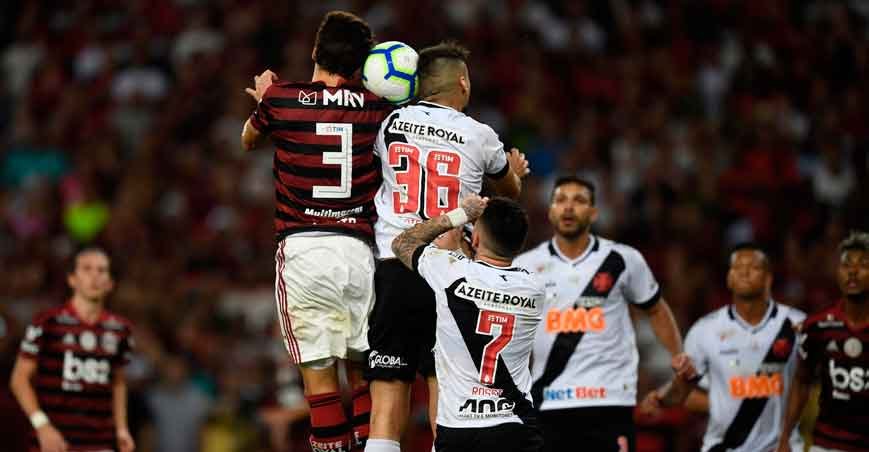 Um jogaço pra matar a saudade do bom futebol - MAURO PIMENTEL/AFP