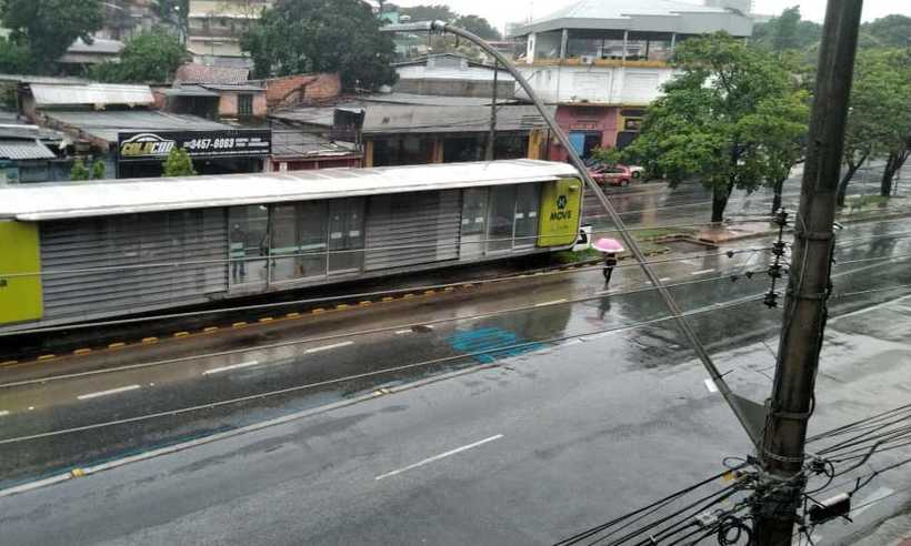 Risco de inundação e vias fechadas: chuva coloca BH em alerta - Gabriel Ronan/EM