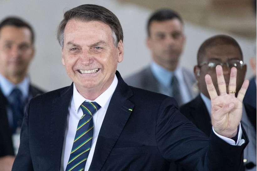 Bolsonaro assina pedido de desfiliação do PSL e mira criação de legenda - Pavel Golovkin/AFP