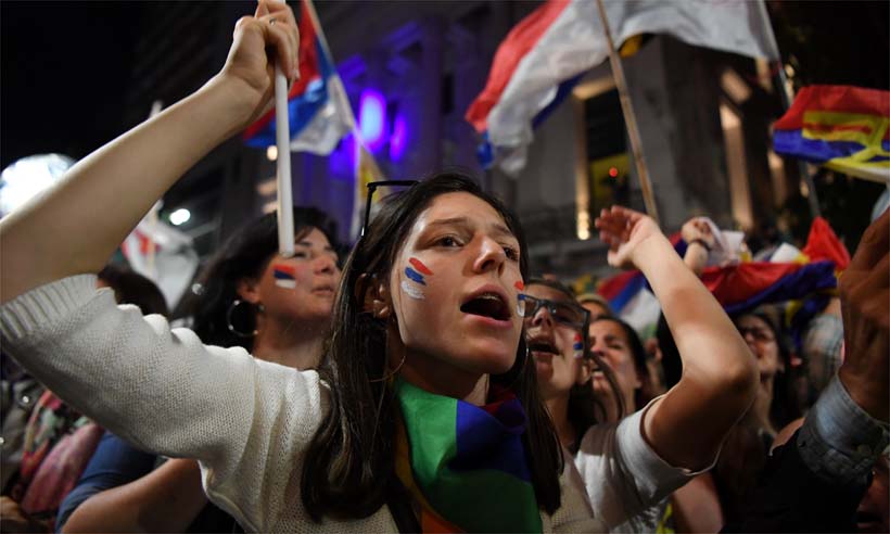 Uruguai espera recontagem dos votos para definição do novo presidente - EITAN ABRAMOVICH / AFP

