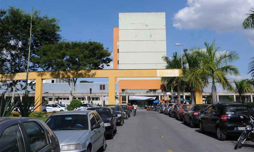 Morre adolescente baleada na cabeça na porta de escola em Igarapé  - Gladyston Rodrigues/EM/D.A Press - 08/03/2016