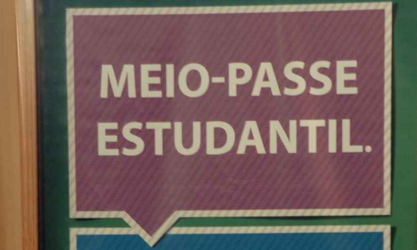 Confira prazo para recadastramento de meio passe estudantil em BH - Renato Weil/EM/D.A Press - 21/02/2011