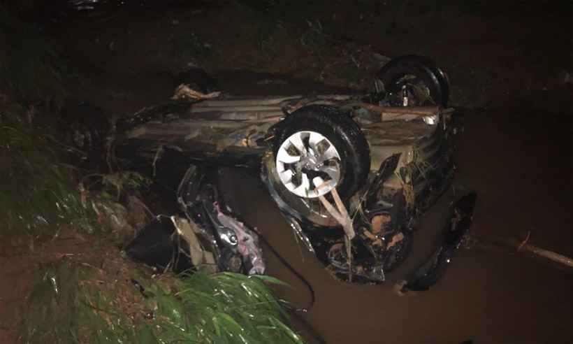 Bombeiros encontram corpo de motorista de carro arrastado durante temporal em Sete Lagoas - Corpo de Bombeiros/Divulgação