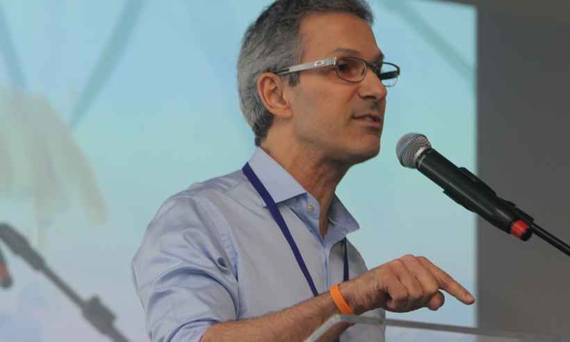 Zema diz dar 'tratamento igual' a todas as categorias de servidores  - Jair Amaral EM D.A Press