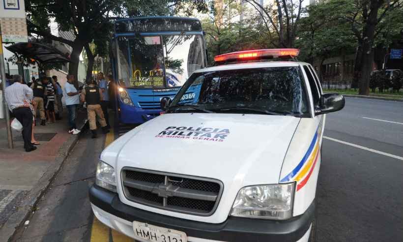 Ônibus quebrados, idoso agredido, casa quebrada: ocorrências são atendidas após derrota do Cruzeiro - Leandro Couri/EM/D.A Press
