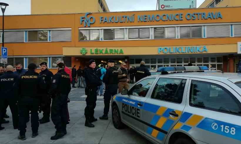 Homem mata seis pessoas em hospital antes de se suicidar na República Tcheca - HO / Czech Police / AFP