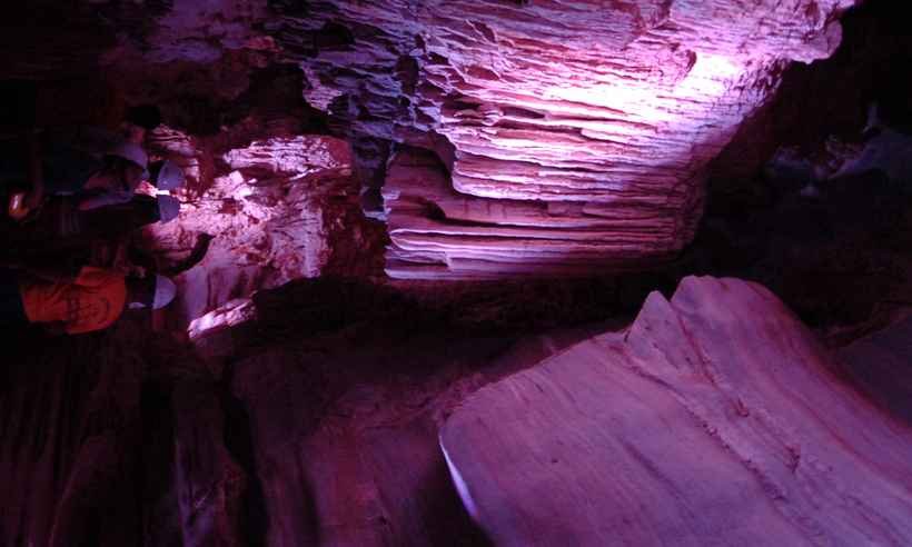 Governo de MG permitirá exploração turística de grutas - Renato Weil/EM