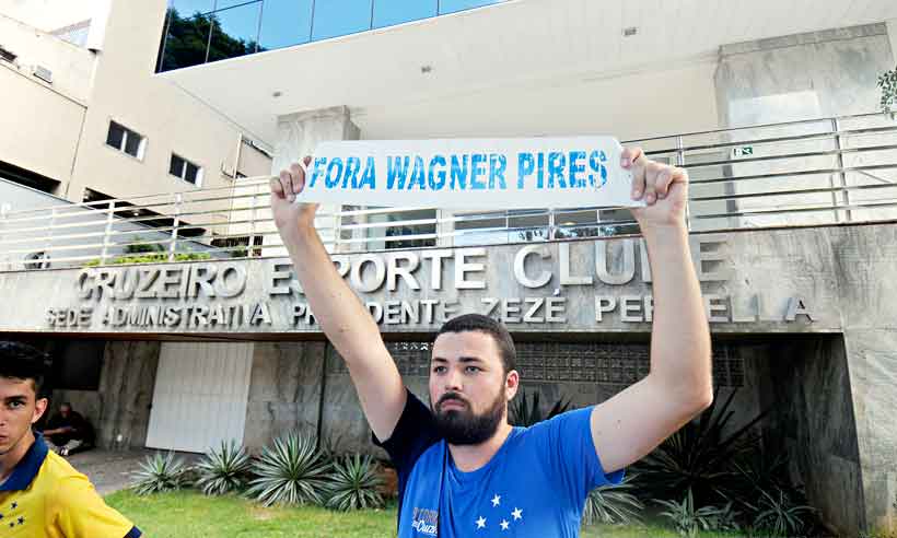 Wagner Pires de Sá deixa o Cruzeiro na lama - Leandro Couri/EM/D.A Press
