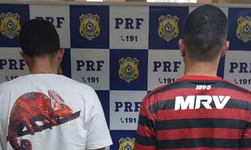 Estudantes de medicina são presos com seis tipos de drogas na BR-381 - Polícia Rodoviária Federal (PRF) / Divulgação