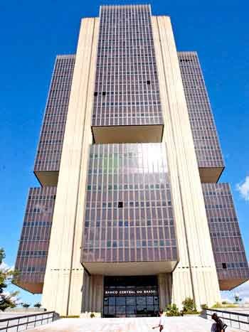 Bancos em dificuldades terão dinheiro público - Wilson Dias/ABR %u2013 22/8/03