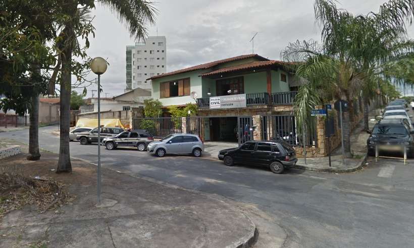 Polícia encontra corpo carbonizado na Mata das Abóboras, em Contagem - Google Street View/Reprodução