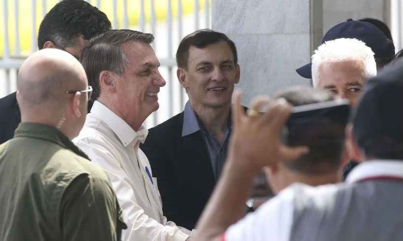 Bolsonaro cita LRF e desiste de reajuste a policiais por MP - Antonio Cruz/Agência Brasil