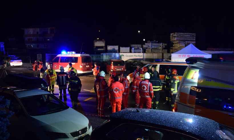 Motorista que matou sete na Itália é internado com impulsos suicidas - Handout / Vigili del Fuoco / AFP