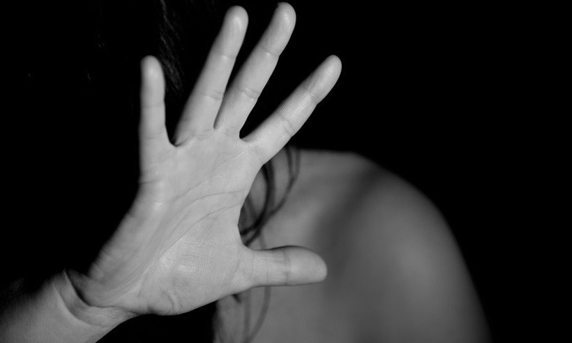 Pastor é suspeito de estuprar jovem de 16 anos em clínica de reabilitação - Pxhere/ Reprodução