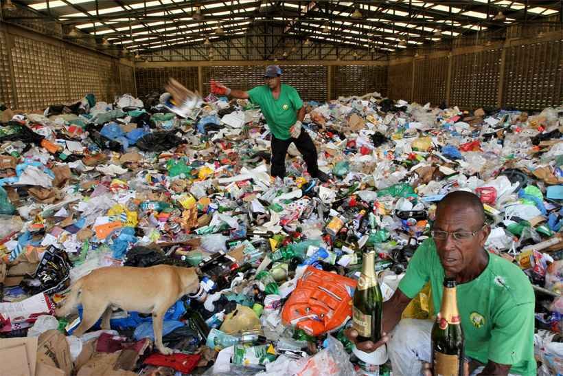 Lixo das festas expõe o desafio da reciclagem em Belo Horizonte - Jair Amaral/EM/D.A Press