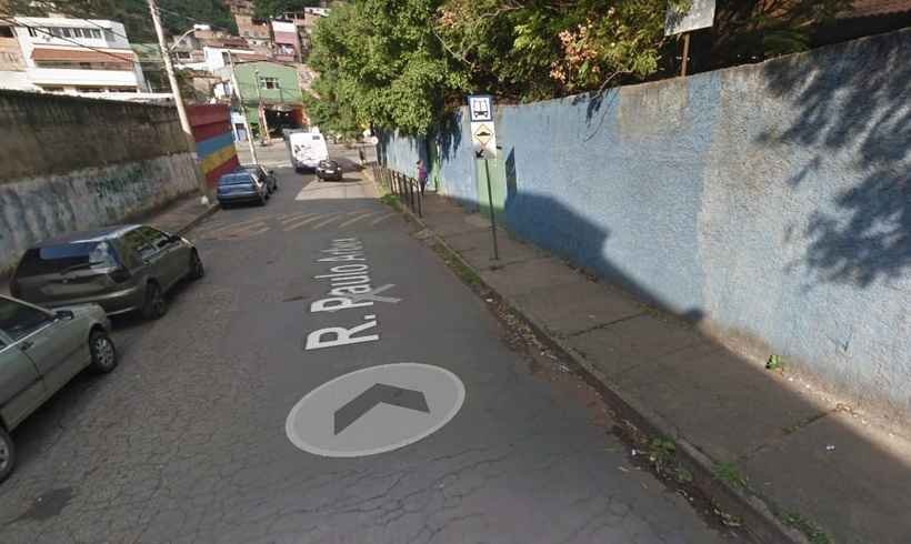 Homem leva seis tiros ao sair do trabalho, consegue caminhar até UPA e sobrevive  - Reprodução/Google Street View
