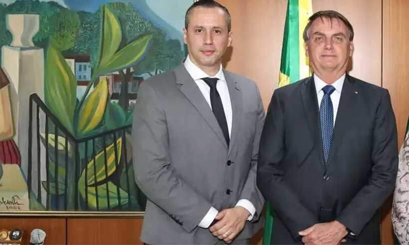 Jair Bolsonaro vai exonerar Alvim da Secretaria de Cultura   -  Reprodução/Facebook