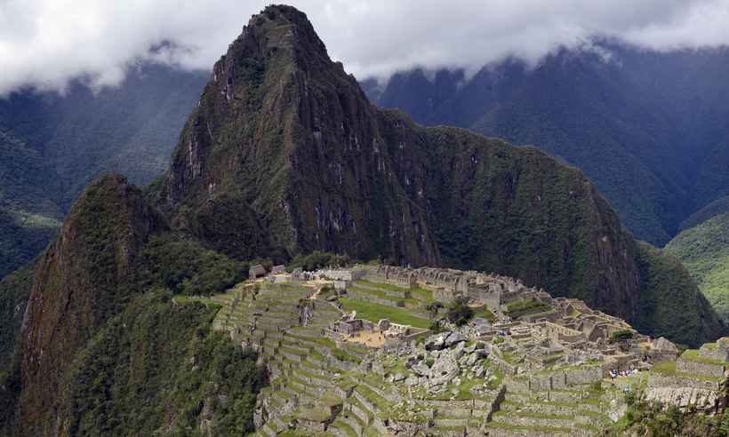 Turistas que defecaram em Machu Picchu estão proibidos de entrar no Peru por 15 anos - Cris BOURONCLE / AFP