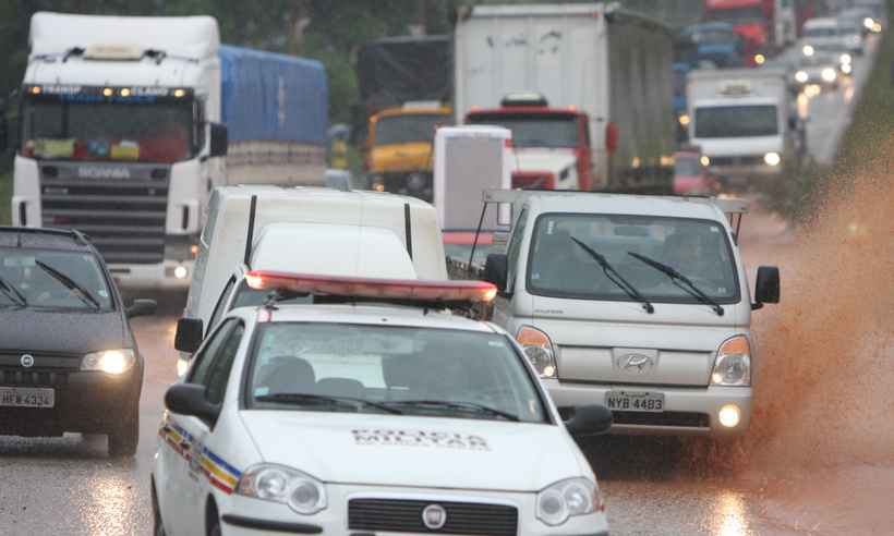 Com previsão de temporal, Betim decreta ponto facultativo nesta sexta-feira - Edesio Ferreira/EM/D.A Press