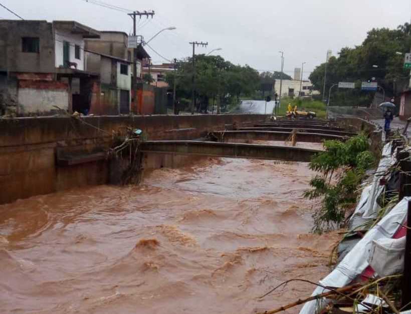 Sob risco de nova inundação, Av. Tereza Cristina amanhece interditada nesta sexta - Defesa Civil/Divulgação