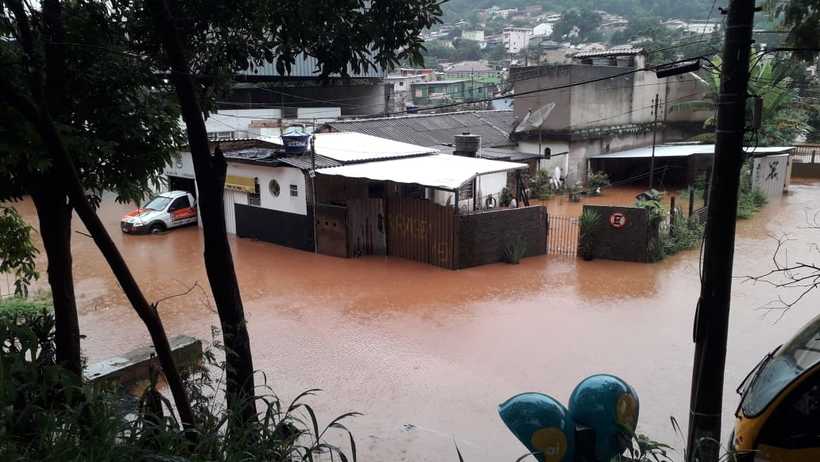 Chuva na Grande BH: abertura de comportas de barragem pode piorar situação de Raposos - Jair Amaral