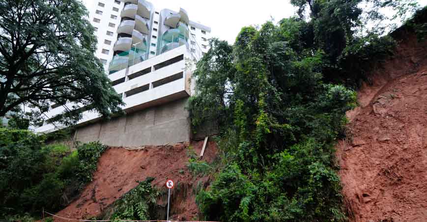 Moradores da Região Oeste temem chuva histórica em Belo Horizonte - Juarez Rodrigues/EM/D.A Press