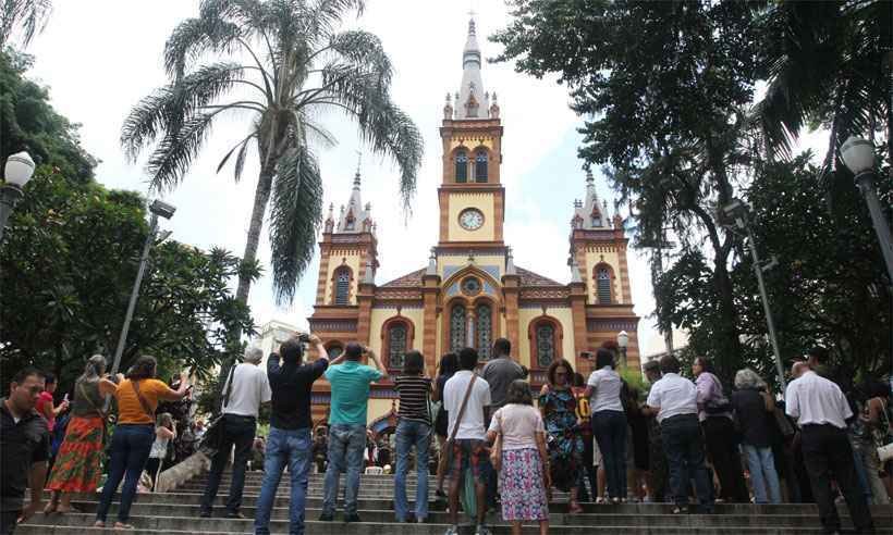 Orações pelas vítimas da chuva marcam celebração na Igreja São José, em BH - Jair Amaral/EM/DA Press