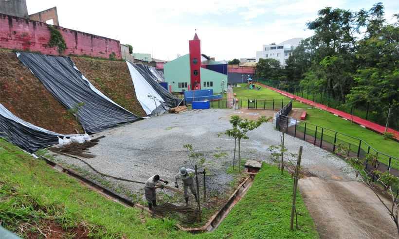 Danos da chuva em mais de 200 escolas deixam volta às aulas ainda incerta em BH - Gladyston Rodrigues/EM/DA Press