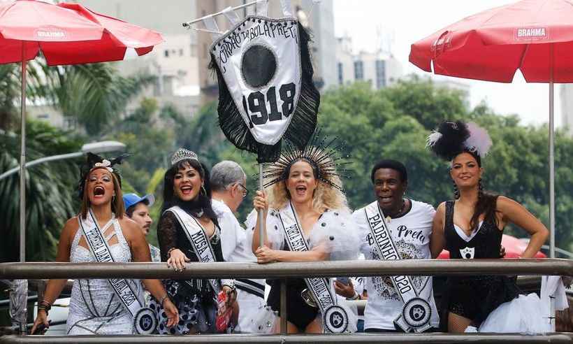 Bola Preta comemora 102 anos, leva multidão às ruas do Rio e rivaliza com o Galo, do Recife - Tomaz Silva/Agência Brasil