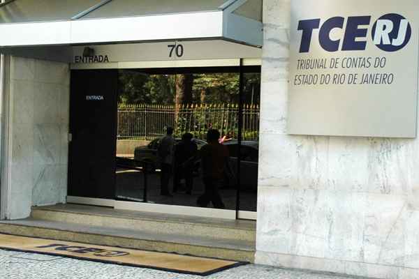 TCE/RJ retifica edital e prorroga inscrições do concurso com 40 vagas - Divulgação/TCE RJ