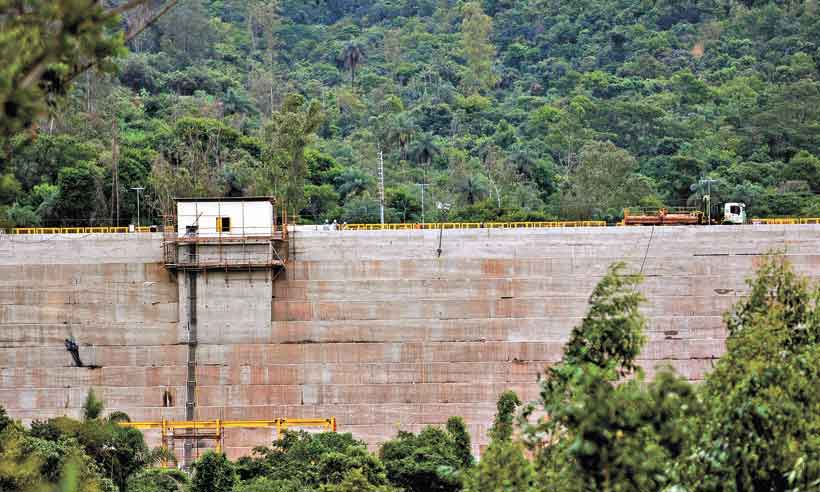 Muro é última barreira para proteger moradores de rompimentos de barragens em Minas - Gladyston Rodrigues/EM/D.A Press