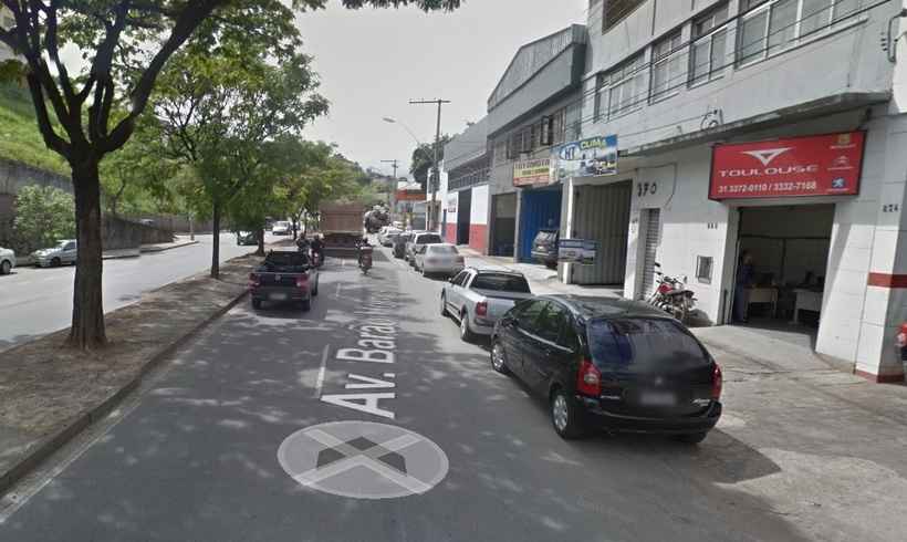 Motorista de ônibus dirige em zigue-zague no Buritis para avisar PM sobre assalto - Reprodução/Google Street View
