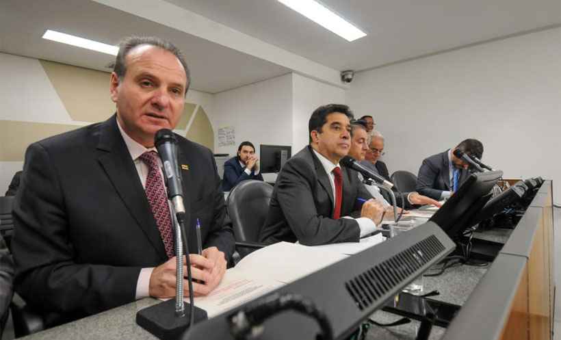 Secretário de Governo diz que Zema deve vetar emenda que estende reajuste salarial a todo funcionalismo - Leandro Couri/EM/D. A. Press