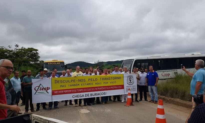 Protesto contra buracos e crateras fecha rodovia na Zona da Mata  - Ciesp/Divulgação