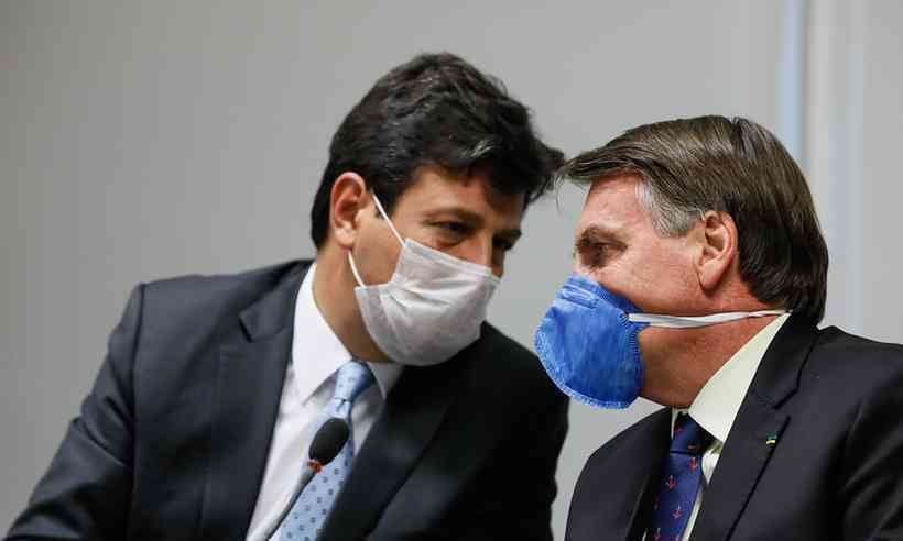 Bolsonaro: 'Depois da facada, não será uma gripezinha que vai me derrubar' -  Isac Nóbrega/PR