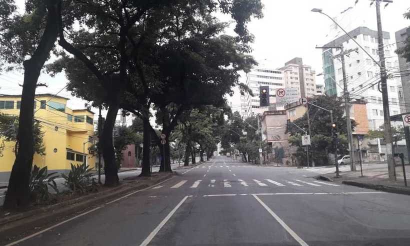 Domingo nublado e com pancadas de chuva o dia todo - Jair Amaral/EM/D.A Press