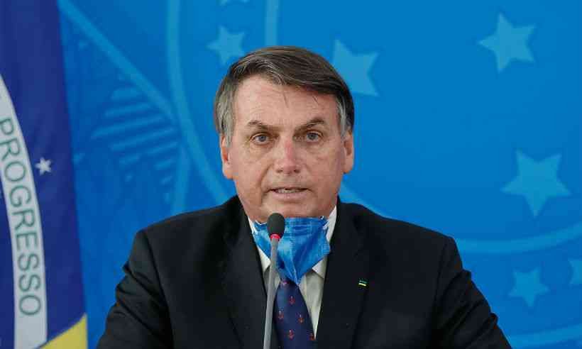 'Ficar em casa', responde Sociedade Brasileira de Infectologia sobre fala de Bolsonaro - Isac Nóbrega/Presidência da República