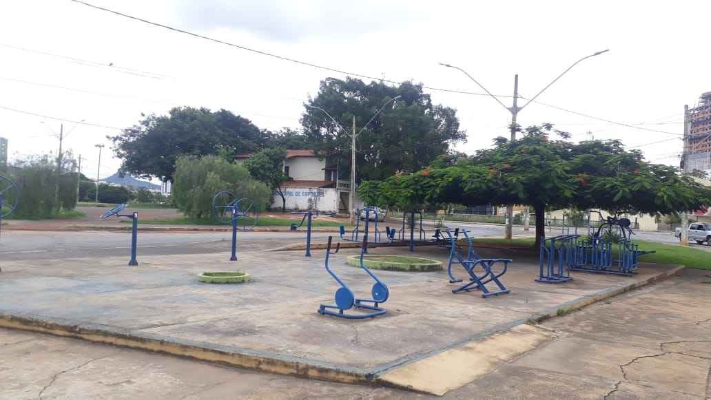 Decreto restringe circulação de idosos nas ruas de Montes Claros - Luiz Ribeiro/EM/DA Press