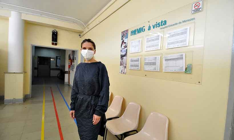 Hospitais e funerárias apreensivos com multiplicação de doentes em BH - Alexandre Guzanshe/EM/D.A Press
